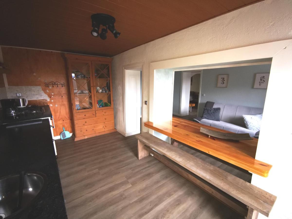 Mooi Ruim Appartement In Antieke Stadsboerderij Schönecken Eksteriør billede